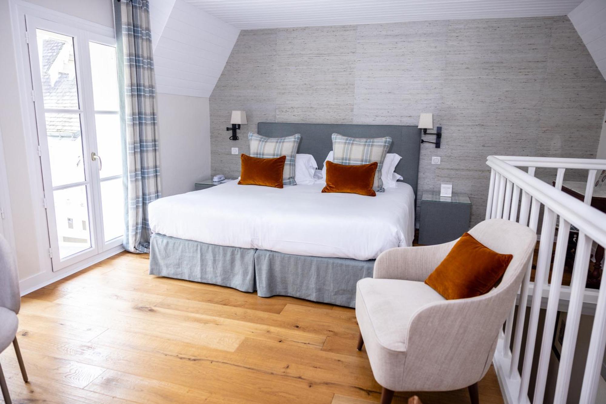 Domaine De La Tortiniere Hotel 4*