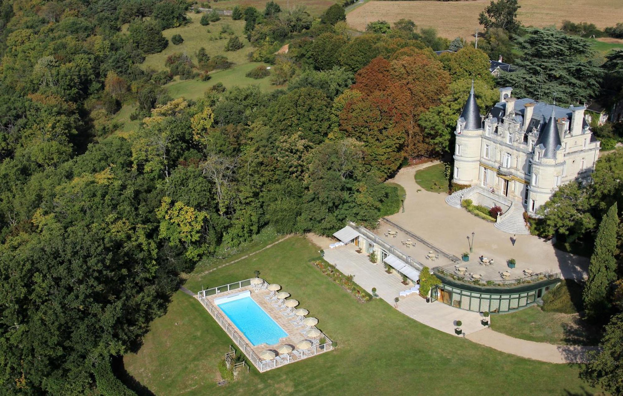 Domaine De La Tortiniere 4*