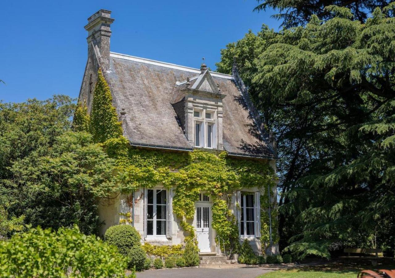 Domaine De La Tortiniere Hotel 4*