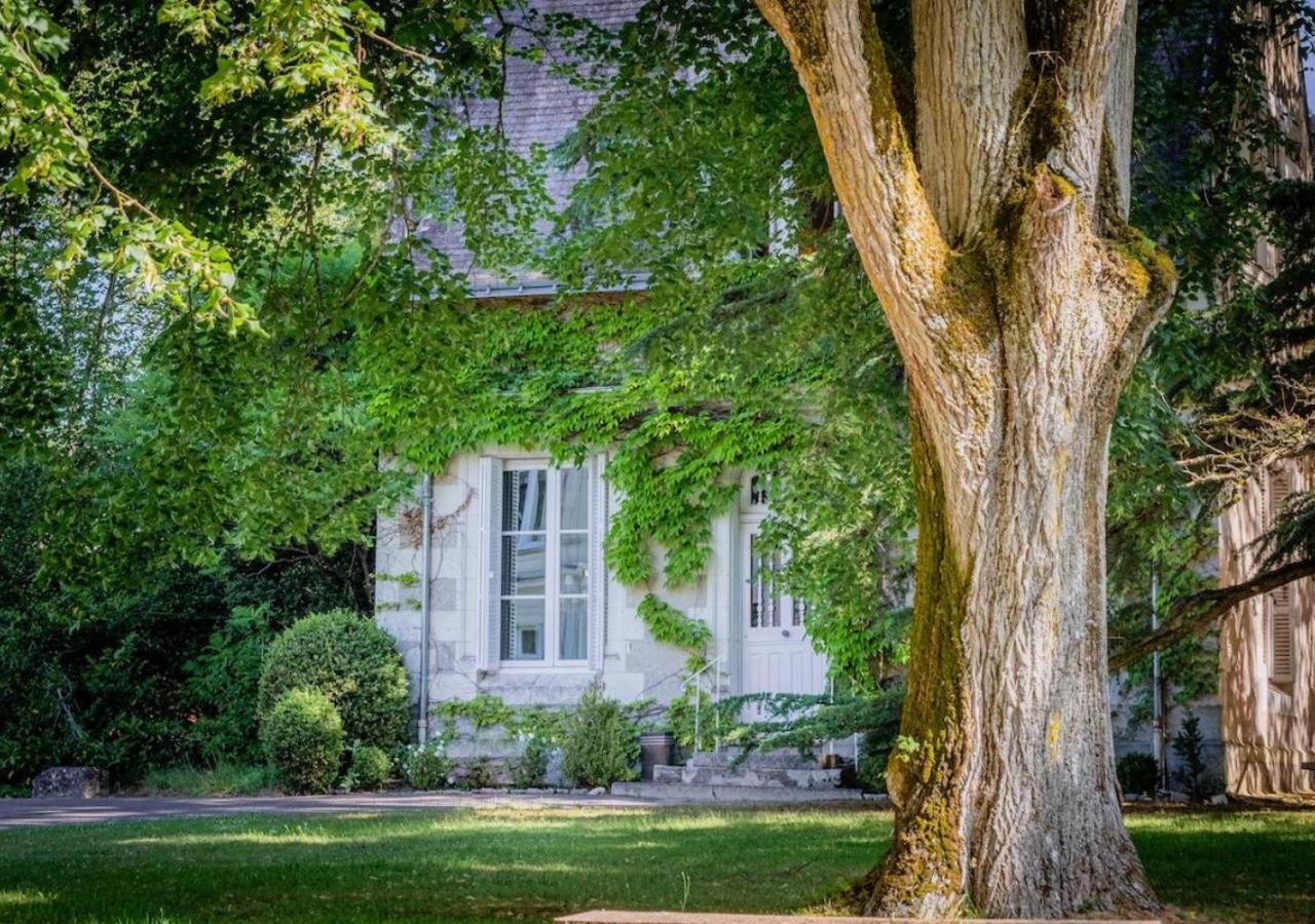 Domaine De La Tortiniere Hotel Veigné