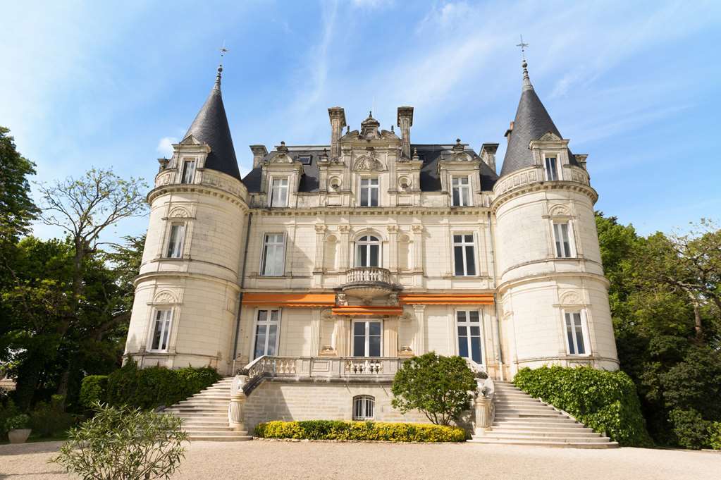 Domaine De La Tortiniere 4*
